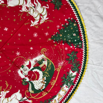 Christmas Tablecloth Round Santa Sleigh Vintage #2191