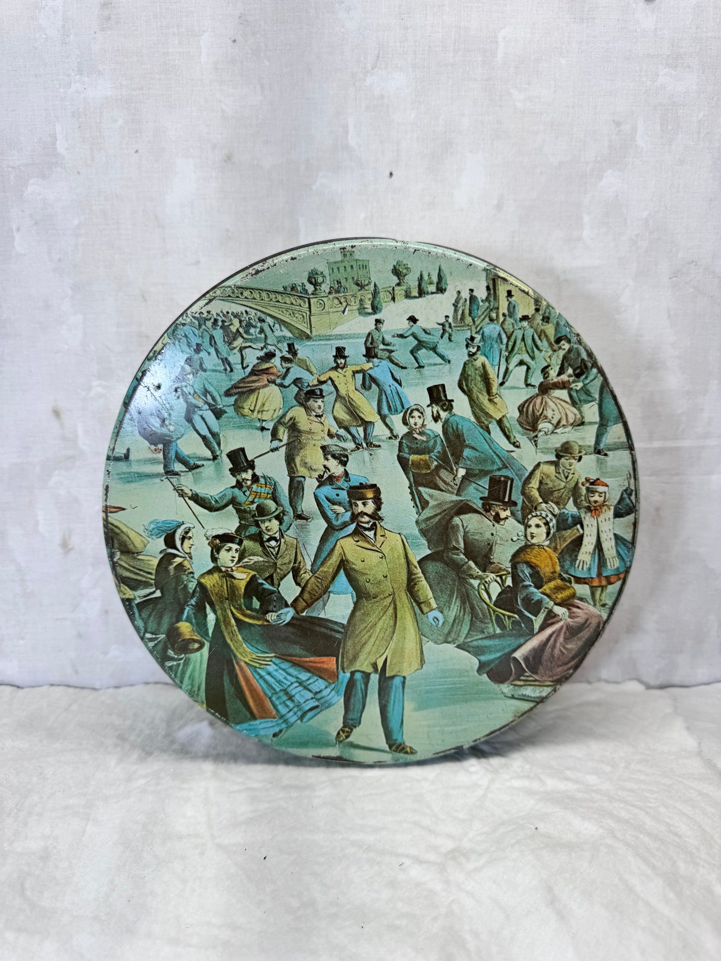 Currier & Ives Christmas Tin Round Empty Vintage Maurice Lenell #1887