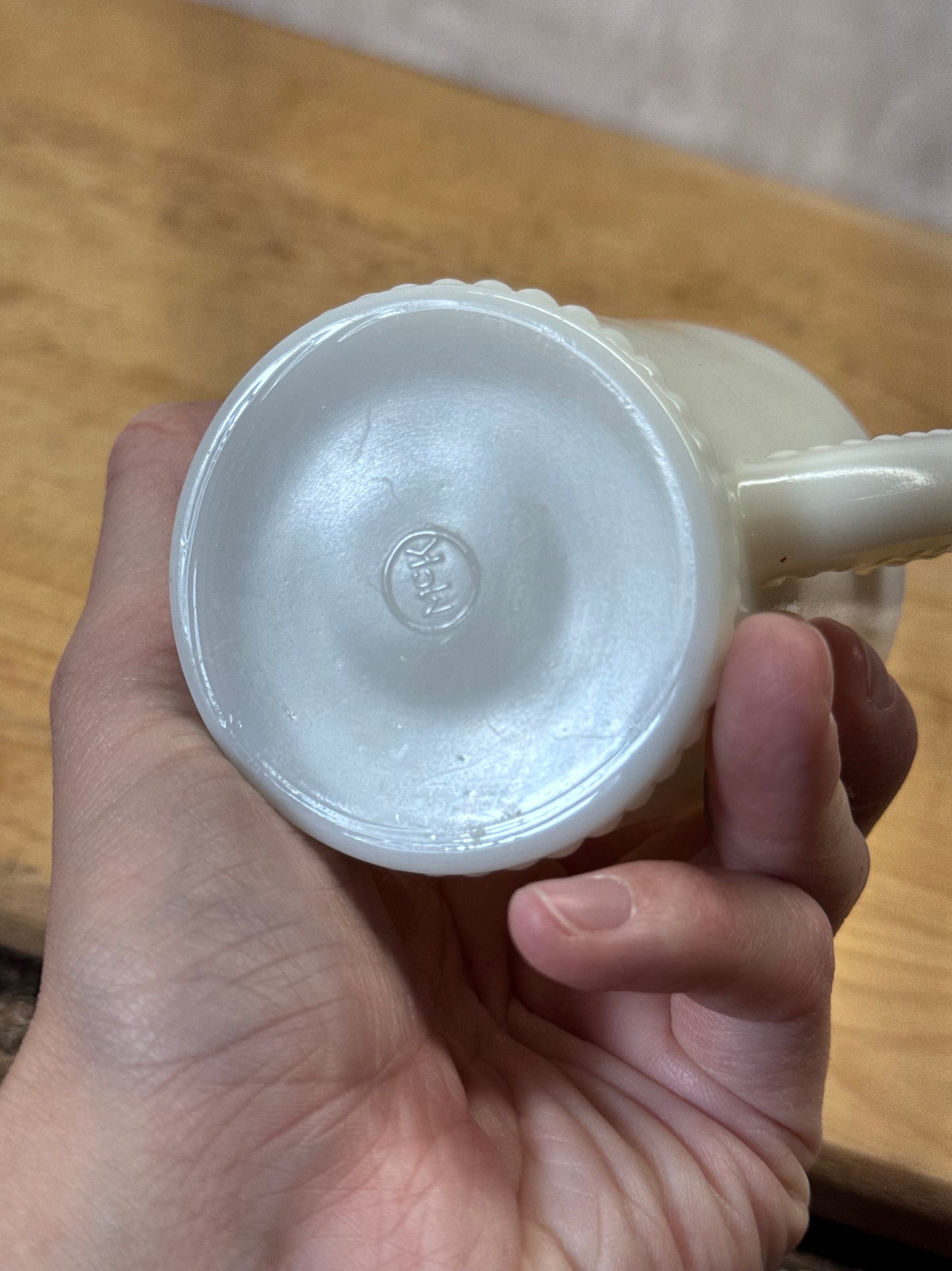 Vtg McKee Tom And Jerry Winter Sleigh Milk Glass Cup #1757