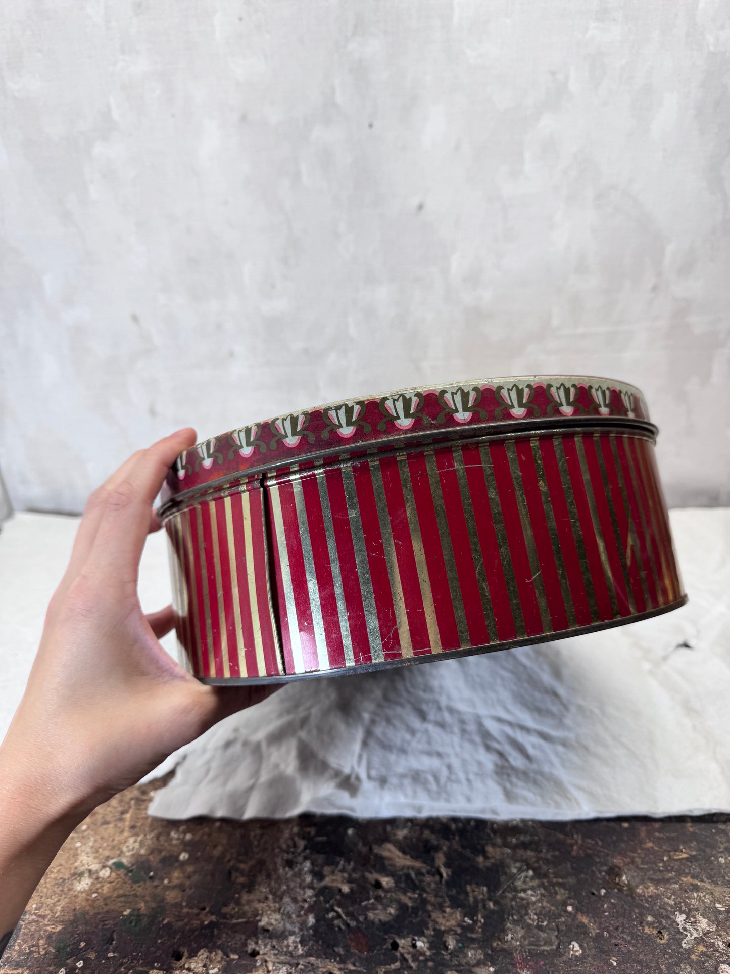 Hummingbird Christmas Tin Round Empty Vintage #1888