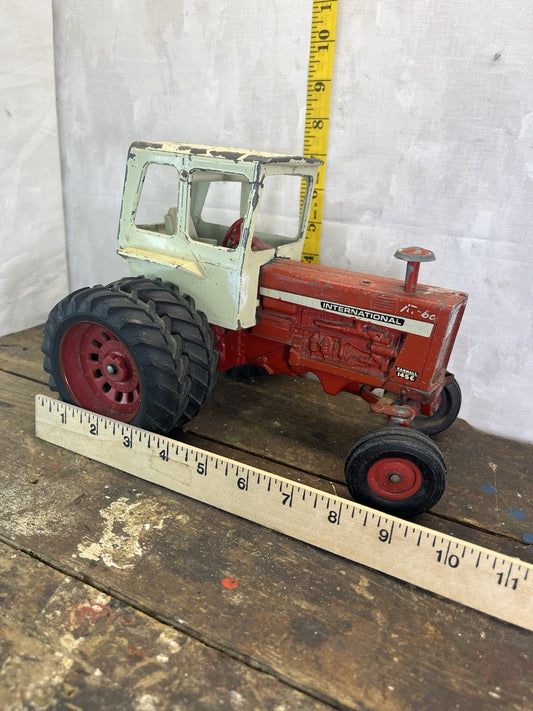 Vintage Collectible Mancave International Farmall 145c Tractor 
