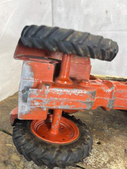 Vintage Collectible Mancave Comfort King 930 Case Tractor 
