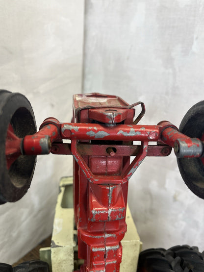 Vintage Collectible Mancave International Farmall 145c Tractor 