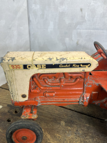 Vintage Collectible Mancave Comfort King 930 Case Tractor 
