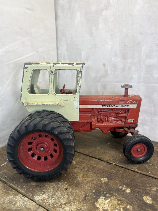 Vintage Collectible Mancave International Farmall 145c Tractor 