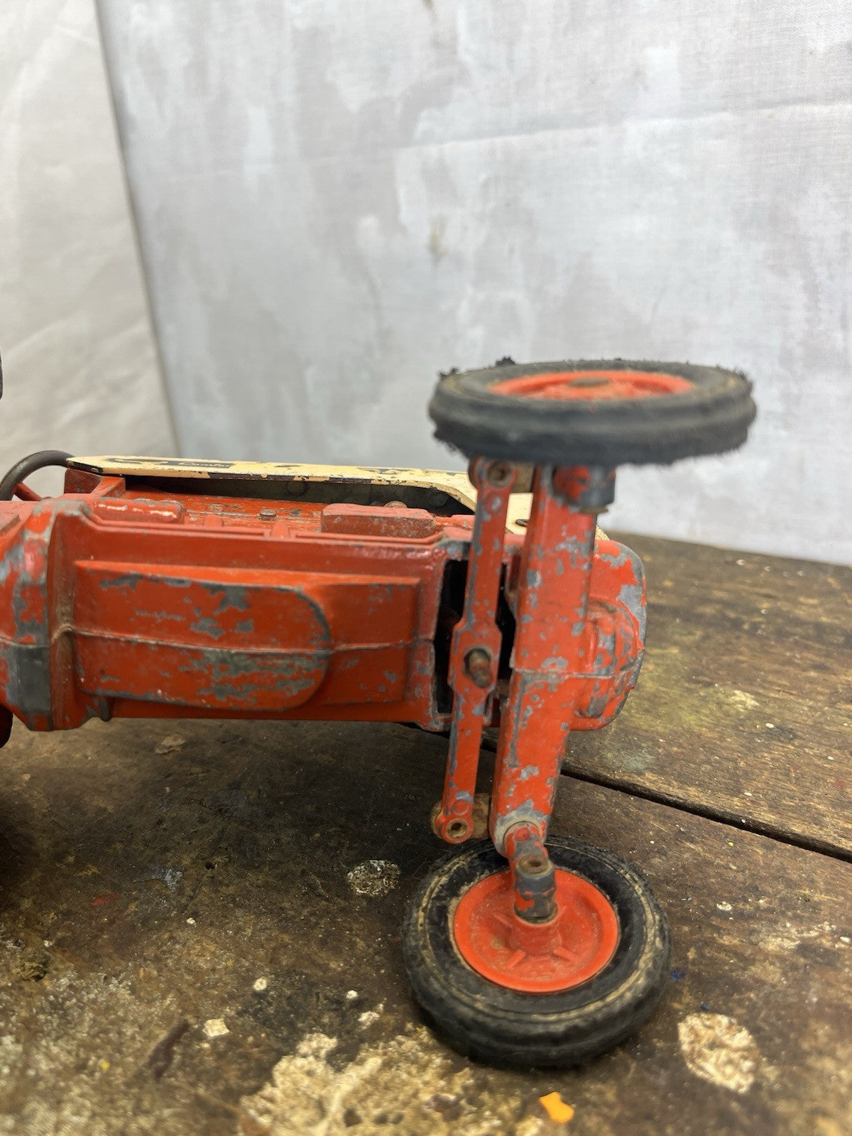 Vintage Collectible Mancave Comfort King 930 Case Tractor 