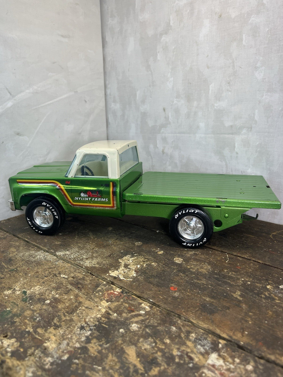 Vintage Collectible Mancave Nylint Farm Green Flat Bed Truck Very Clean
