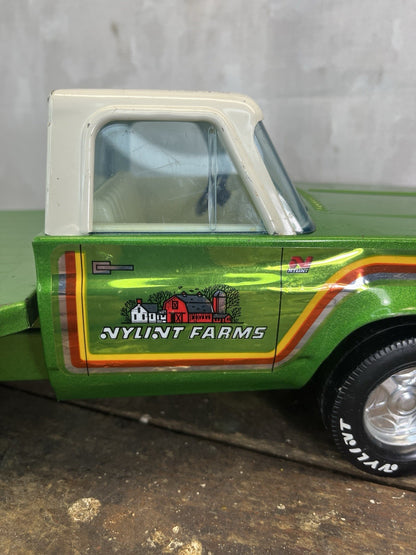 Vintage Collectible Mancave Nylint Farm Green Flat Bed Truck Very Clean